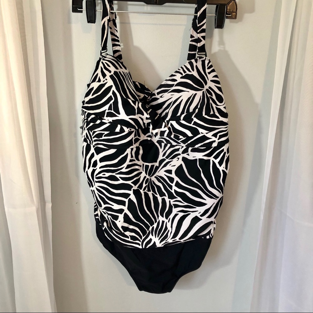 Plus size one piece swimsuit size 22W